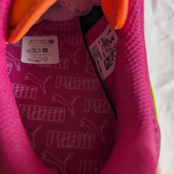 Puma City Lights Sneakers - Picture 5 of 10